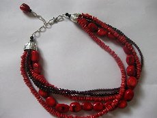 Multistrand Bead Necklace in 12 Free Jewelry Making projects to make this eveing