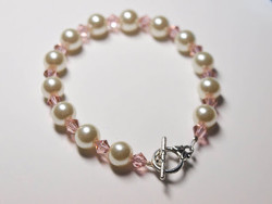 Glass Pearls and Crystals Bracelet